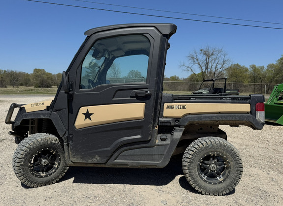 2023 John Deere XUV 835M Honor Edition